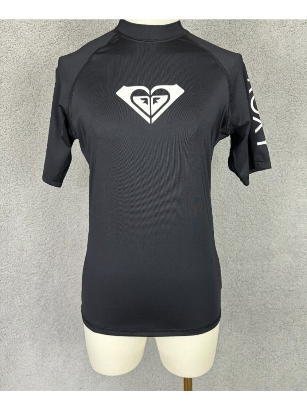 Roxy Women's Whole Hearted Short Sleeve UPF 50 Rashguard Black Medium NWT's.